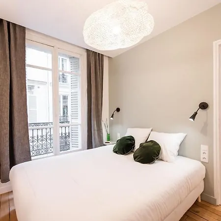 And Renovated Parisian Apartment, 6-7 Guests * Parigi