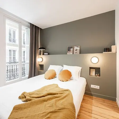 And Renovated Parisian Apartment, 6-7 Guests Apartment *